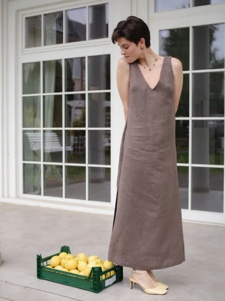 Платье с V-образным вырезом цвет Шоколад - в фирменном магазине спортивной одежды Brillante.by