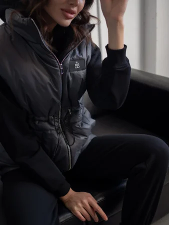 Купить Безрукавка женская цвет Графит в фирменном магазине спортивной одежды Brillante.by