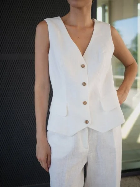 Жилет льняной цвет белый - в фирменном магазине спортивной одежды Brillante.by