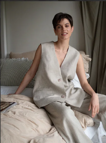 Жилет удлиненный цв. беж (рис.мелкая ёлочка) - в фирменном магазине спортивной одежды Brillante.by