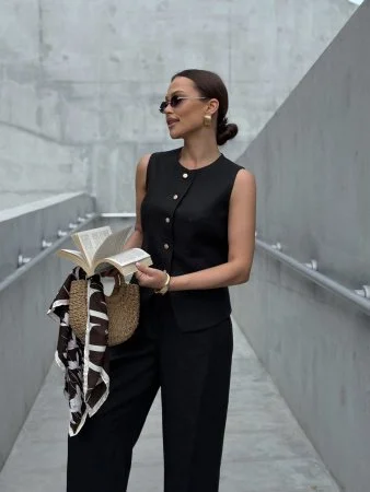 Купить Жилет с круглым горлом цвет чёрный в фирменном магазине спортивной одежды Brillante.by