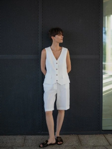 Бермуды льняные цвет белый - в фирменном магазине спортивной одежды Brillante.by