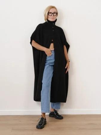 Купить Кейп чёрный в фирменном магазине спортивной одежды Brillante.by