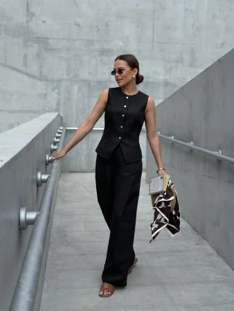 Купить Жилет с круглым горлом цвет чёрный в фирменном магазине спортивной одежды Brillante.by