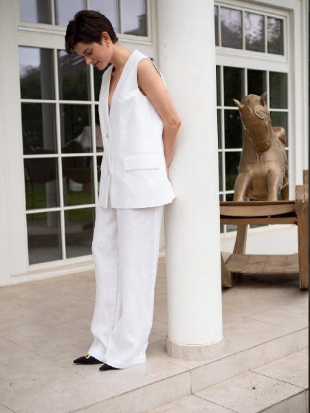 Жилет удлиненный цв. белый - в фирменном магазине спортивной одежды Brillante.by